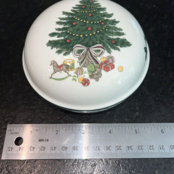 Mikasa Heritage Cabob Christmas Story Trinket Dish Candy Sugar Bowl Lidded EUC - Picture 6 of 7